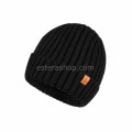 ciepła wełniana czarna czapka w prążki